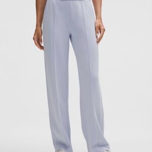 Lululemon Softstreme Pintuck mid-rise pant